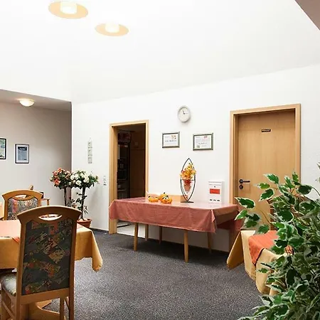 Gastehaus Am Deich Bed & Breakfast